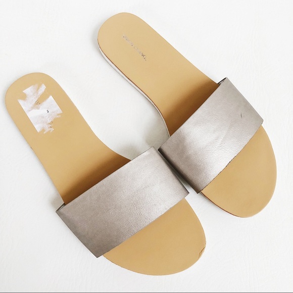 Simon Chang Metallic Slide Sandals - Picture 4 of 5